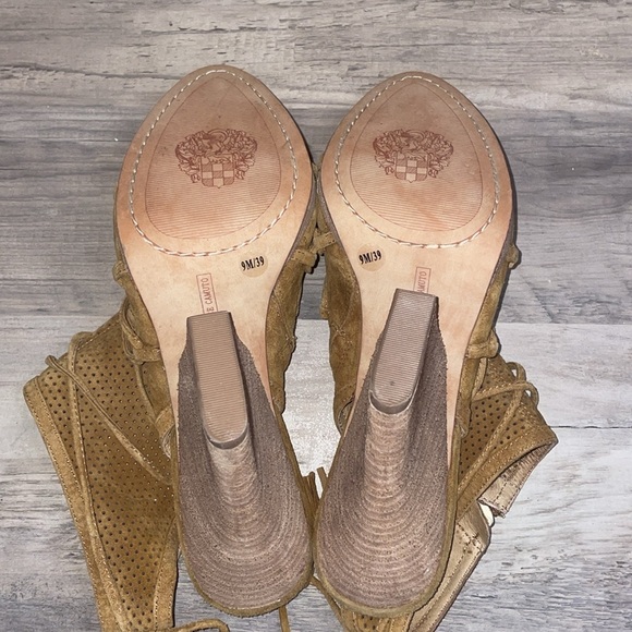 Vince Camuto women’s 9 wedges heels suede tan leather lace up tassel zipper Javy - Picture 5 of 10
